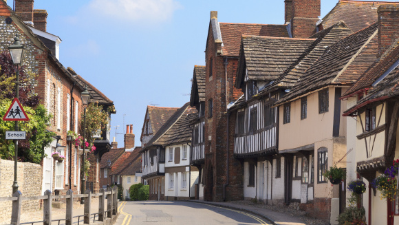 Steyning high street with the old grammar school building central