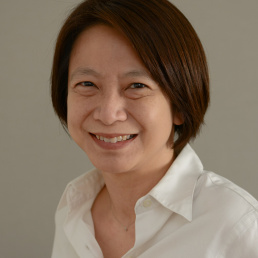 Headshot of Carolyn Siauw, Tokyo Writer & Education Consultant at The Good Schools Guide.