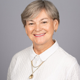 Headshot of Rachel Cooke, Writer at The Good Schools Guide.