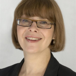 Headshot of Lisa Freedman, Education Consultant at The Good Schools Guide.