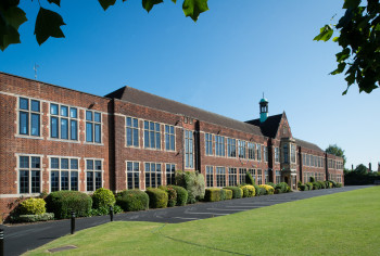 Photo of Queen Elizabeth's School, Barnet