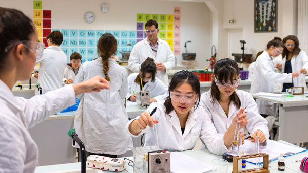 Photo of École Jeannine Manuel - Paris